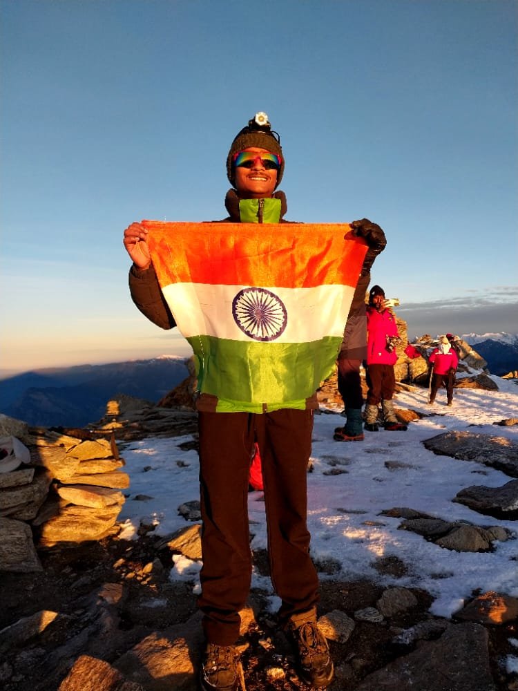 पर्वतरोही ने केदारकंठा चोटी को फतह कर हरदोई जिले का नाम किया रोशन