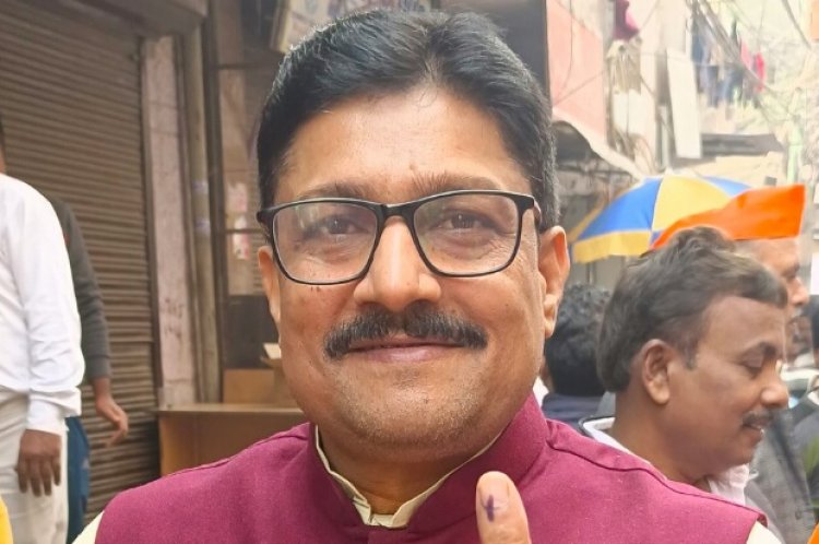 Voting continues for MCD elections, an average of 40% votes polled