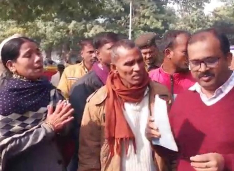 नवादा में बहन की बरामदगी के लिए दर दर की ठोकरें खा रही बहन, उपमुख्यमंत्री से न्याय की उम्मीद