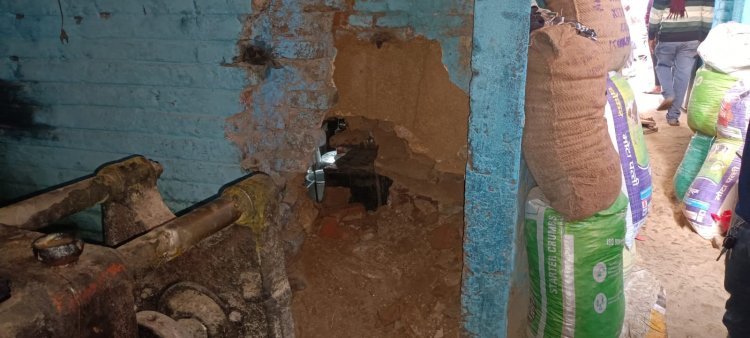 नवादा में सेंधमारी कर बर्तन दुकान से 2 लाख का कासा पीतल का बर्तन की चोरी, तफ्तीश में जुटी पुलिस
