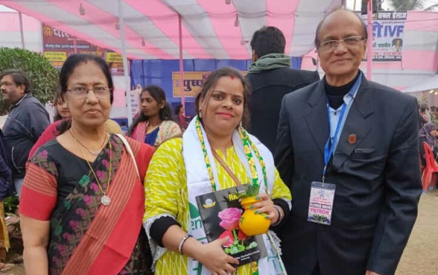 पुष्प प्रदर्शनी में लक्ष्मी सम्मानित