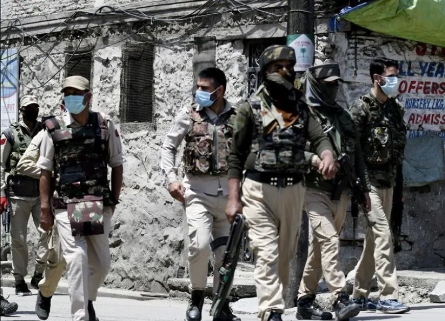पुलवामा में आतंकवादियों ने कश्मीरी पंडित सुरक्षा गार्ड की गोली मारकर हत्या की: पुलिस