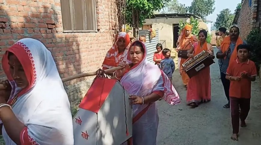 हमारा गांव बसन्तीपुर की दोलजात्रा होली