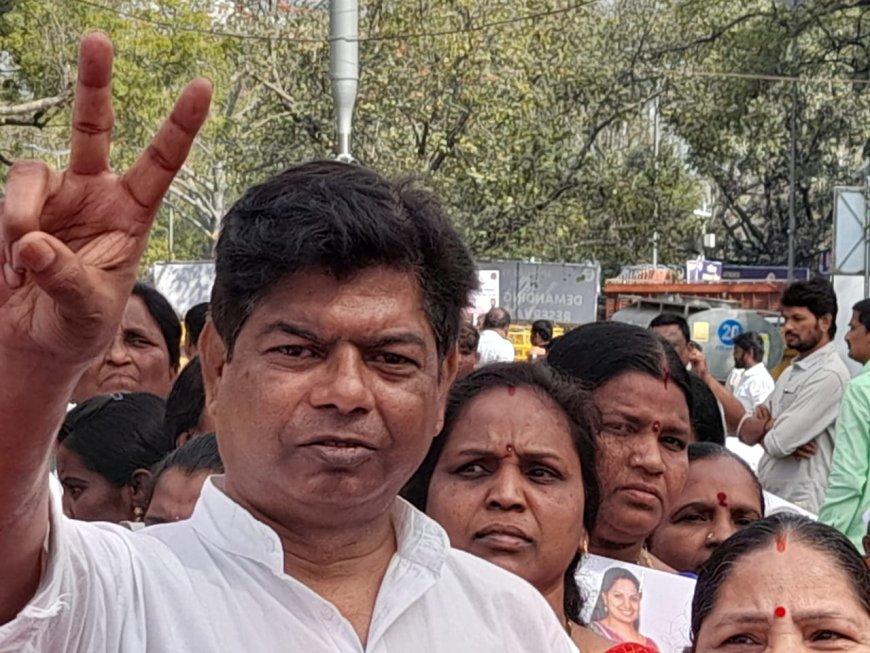 महिला आरक्षण को लेकर धरना प्रदर्शन