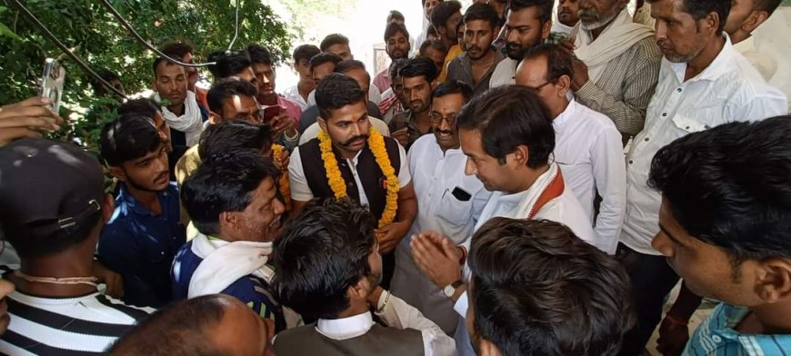 भाजपा में मचने लगी भगदड़, बमौरी में दो सैंकड़ा कार्यकर्ताओं ने थामा कांग्रेस का हाथ