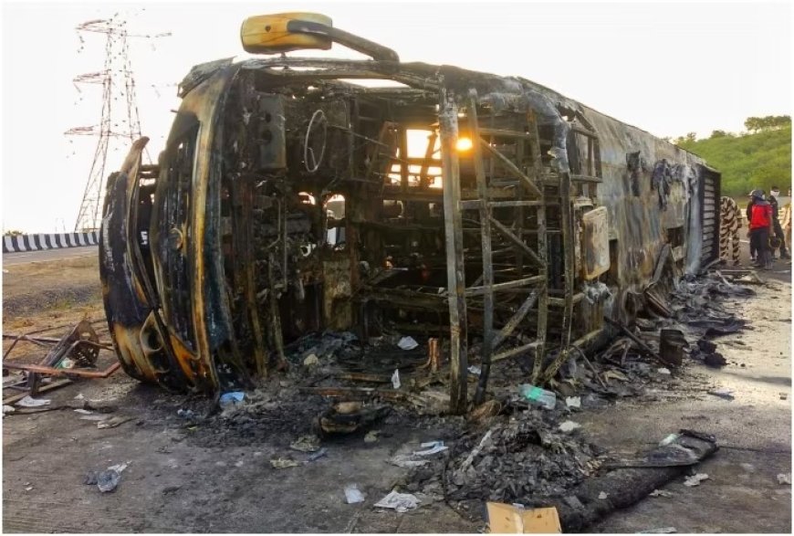 महाराष्ट्र में समृद्धि एक्सप्रेस-वे पर बस में आग लगने से 25 यात्रियों की मौत