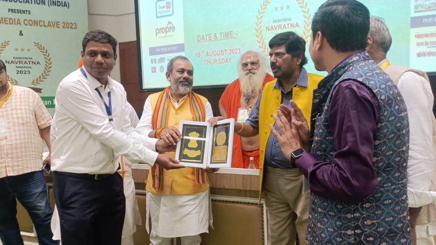 IRCS, ARA HONOURED DR. PRATIK, DENTOLOGIST AFTER HE WAS CONFERRED NATIONAL NAVRATNA AWARD