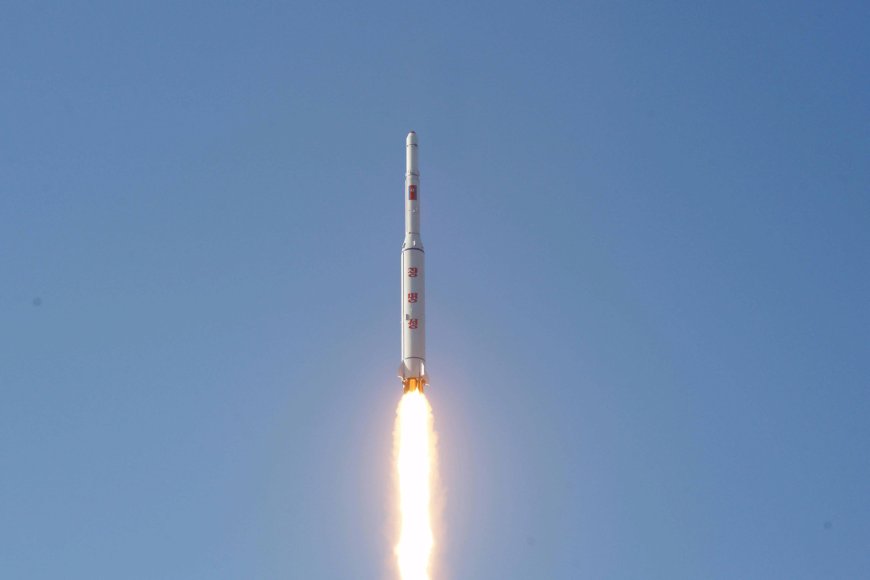 उत्तर कोरिया ने किया लंबी दूरी के रॉकेट का प्रक्षेपण