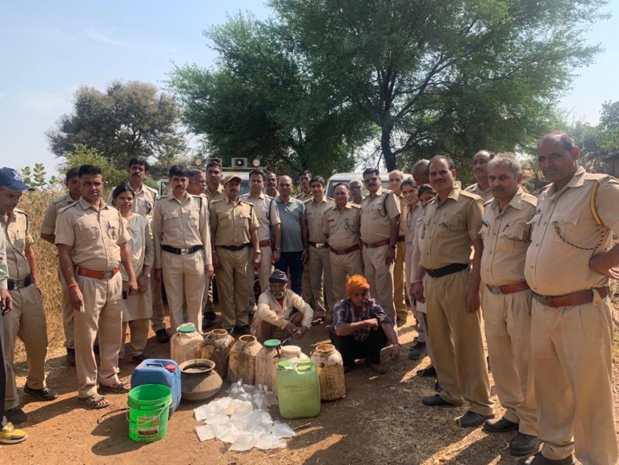 मध्यप्रदेश एवं राजस्थान आबकारी विभाग की संयुक्त रेड 2500 लीटर लाहन एवं 102 लीटर अवैध शराब की गयी जब्त