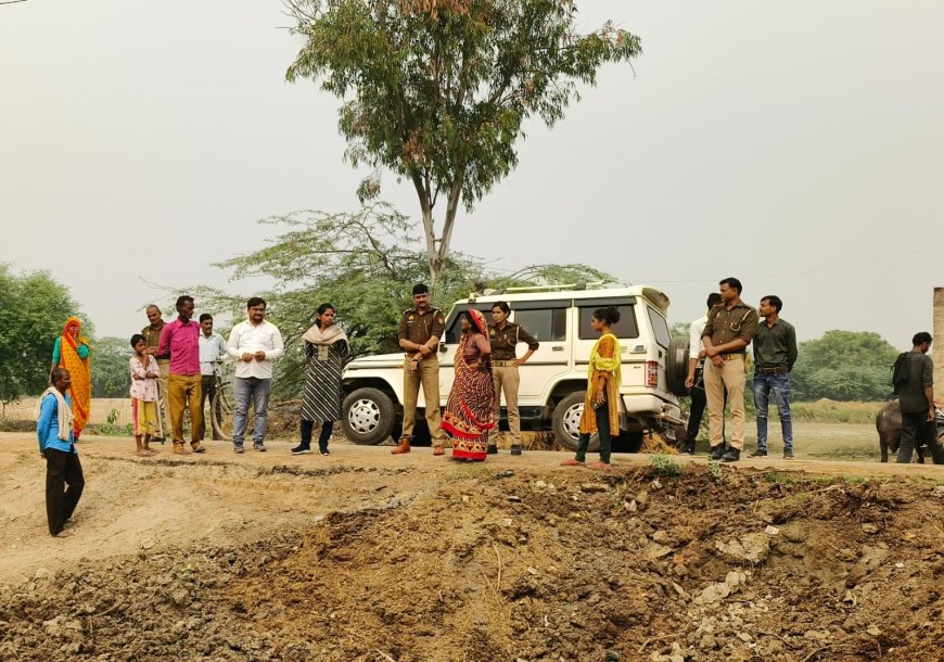 राजस्व टीम ने खलिहान की भूमि पर अवैध कब्जा धारकों के विरुद्ध की कार्यवाही 