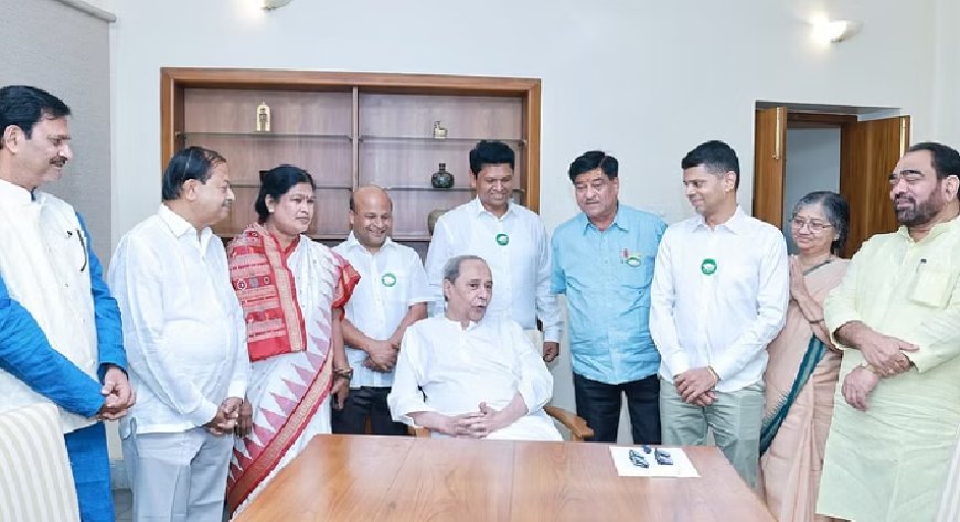 पूर्व IAS अधिकारी वीके पांडियन ने थामा BJD का दामन