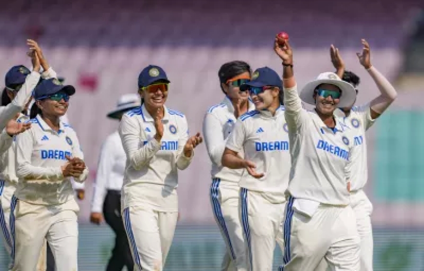 भारत ने इंग्लैंड को पहली बार घरेलू मैदान पर टेस्ट मैच में हराया