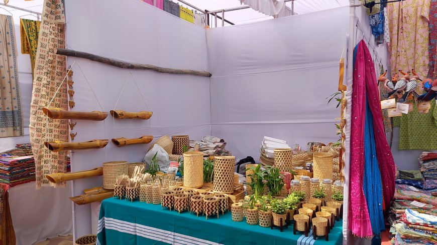 Dastkari Haat Samitis Second Craft Exhibition