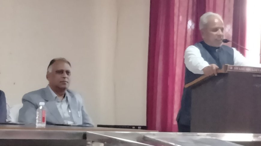स्वामी शुकदेवानन्द विधि महाविद्यालय में मुमुक्षु महोत्सव की तैयारी पर विचार विमर्श हेतु स्वामी चिन्मयानंद की अध्यक्षता में एक बैठक आयोजित की गई