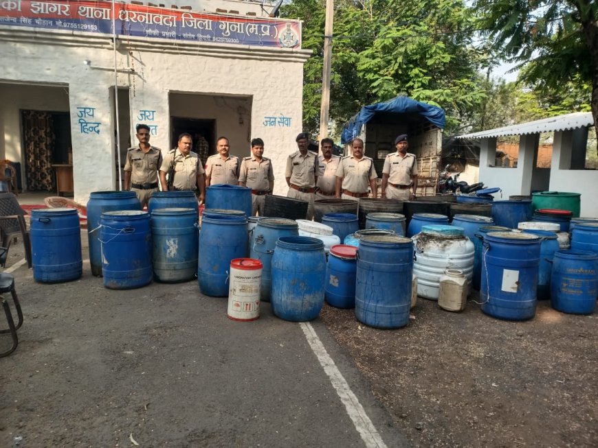 पुलिस एवं आबकारी विभाग की संयुक्‍त टीमों द्वारा धरनावदा थाना क्षेत्र के ग्राम मुरादपुर में लगभग 17 लाख कीमत का 17000 लीटर लहान व 300 लीटर अवैध कच्ची शराब की बरामद