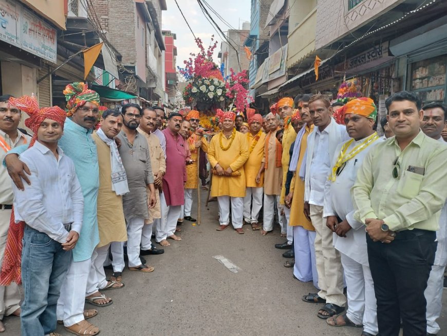 राघोगढ़ में मां कर्मा देवी के जन्मोत्सव पर भव्य शोभायात्रा निकाली गई