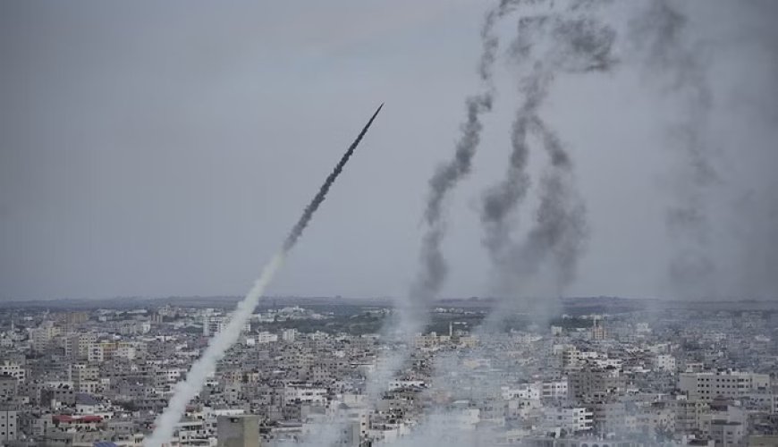 इस्राइल की ईरान पर जवाबी कार्रवाई, दागी मिसाइलें, एयरपोर्ट पर हुए धमाके