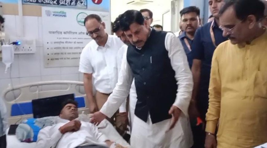 दतिया सड़क हादसे में घायल जवानों से मिलने अस्पताल पहुंचे मुख्यमंत्री मोहन यादव