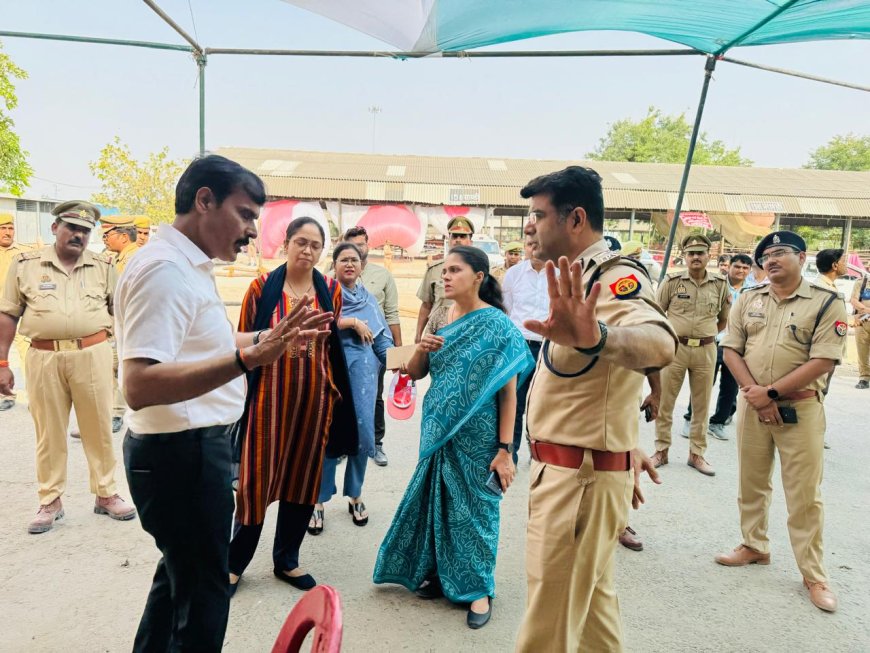 हरदोई पहुंची कमिश्नर, विधानसभा क्षेत्र सण्डीला के मतदान केन्द्रों का किया निरीक्षण