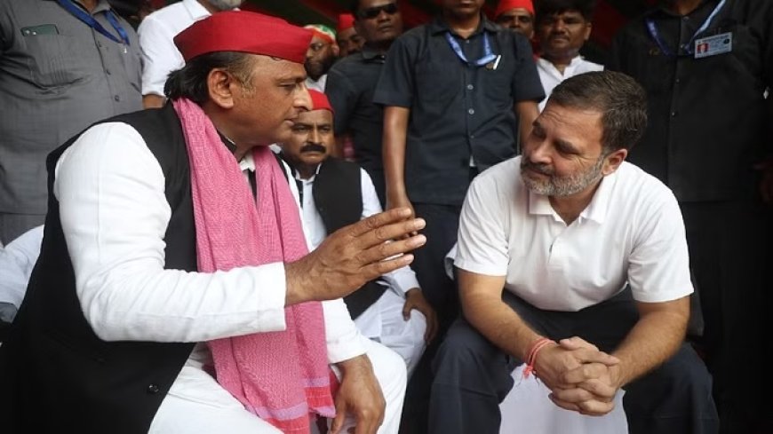 प्रयागराज में राहुल-अखिलेश का नया अंदाज: मंच पर एक-दूसरे का लिया इंटरव्यू