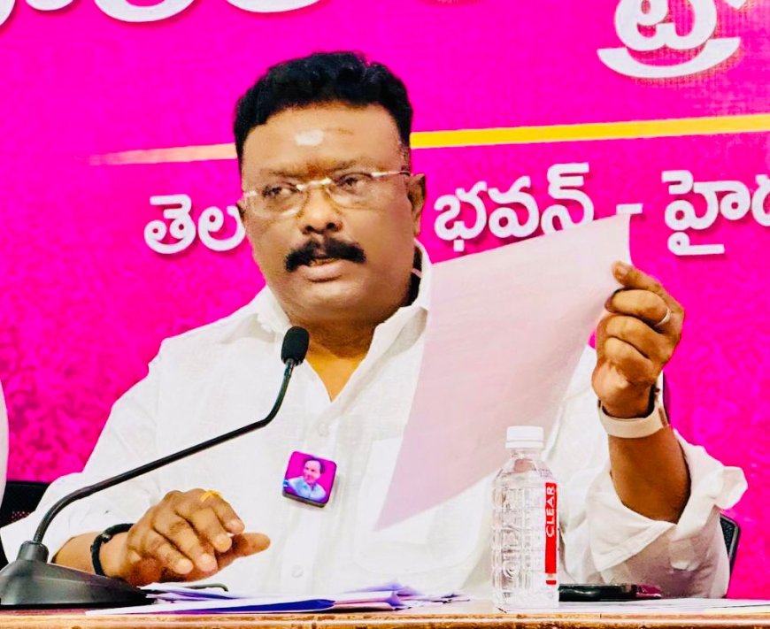 Is it fair to issue a notice to KCR for provided round the clock free electricity to farmers : Dasoju