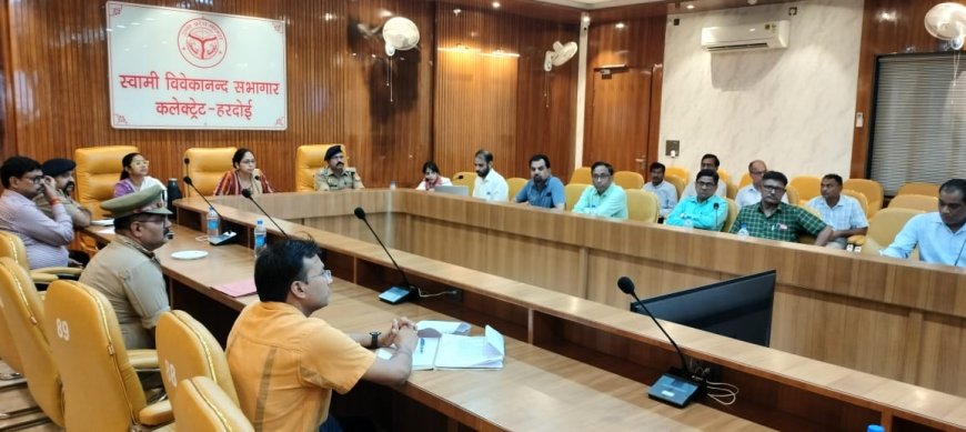 मुख्य विकास अधिकारी की अध्यक्षता में हुई सड़क सुरक्षा समिति की बैठक