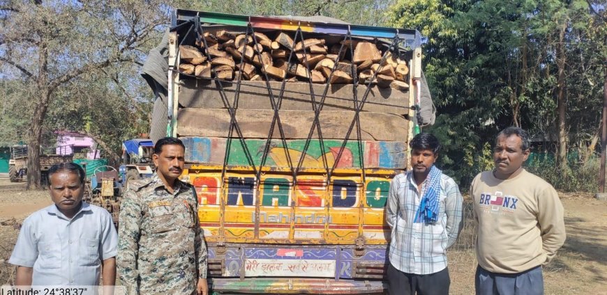 अवैध परिवहन में गुना वन विभाग ने एक लोडिंग पिकअप वाहन किया जप्त