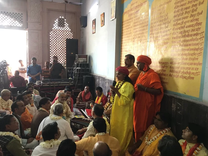 धर्म व अध्यात्म के अलावा समाजसेवा के अनेकानेक कार्य कर रहे हैं श्रीमद्जगद्गुरु भैयाजी महाराज