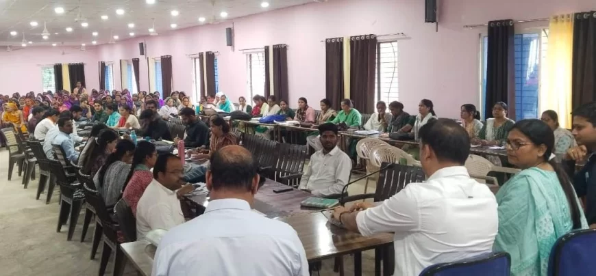 जिला पंचायत सी.ई.ओ. ने 'आयुष्‍मान कार्ड' की समीक्षा बैठक में दिये आवश्‍यक दिशा-निर्देश