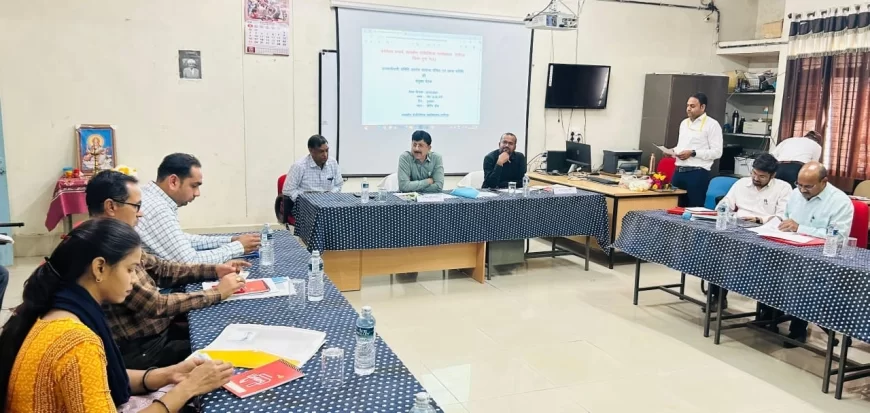 कलेक्टर किशोर कुमार कन्याल ने शासकीय पॉलिटेक्निक महाविद्यालय राघौगढ़ में ली जनभागीदारी समिति की बैठक