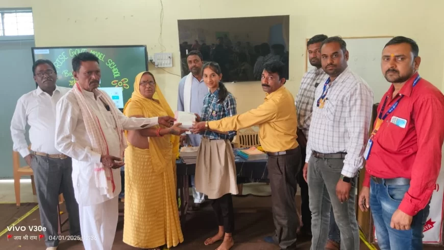 विद्यालय में मनाया गया प्रवेश उत्सव, जनप्रतिनिधियों ने तिलक लगाकर विद्यार्थियों का किया स्वागत