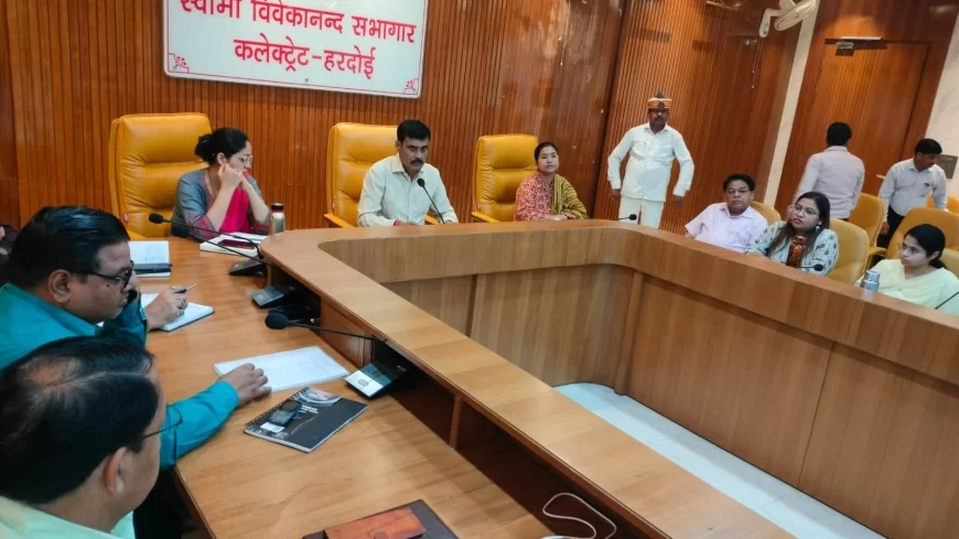 सभी विद्यालयों में शासन के दिशा निर्देशों का पालन कराया जायेः- मंगला प्रसाद सिंह