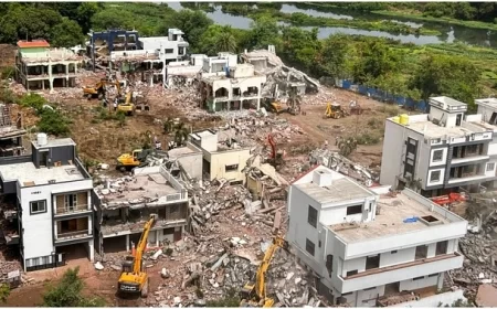 पुणे में इंद्रायणी नदी के किनारे बने 36 अवैध बंगले ध्वस्त, एनजीटी के आदेश पर नगर निगम ने की कार्रवाई