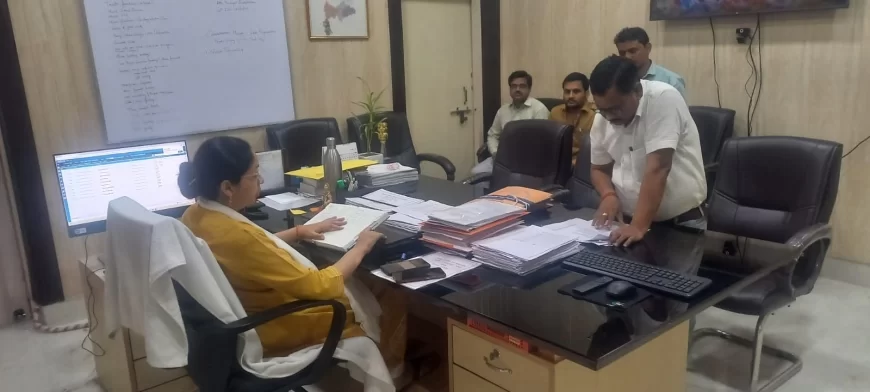 सर्वाेदय विद्यालयों में भोजन पकाने के लिए स्वयं सहायता समूहों को लगाया जायेः सीडिओ