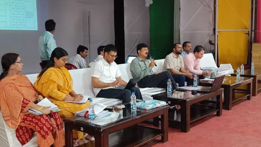 कलेक्टर की अध्यक्षता में राजस्व विभागीय समीक्षा बैठक संपन्न