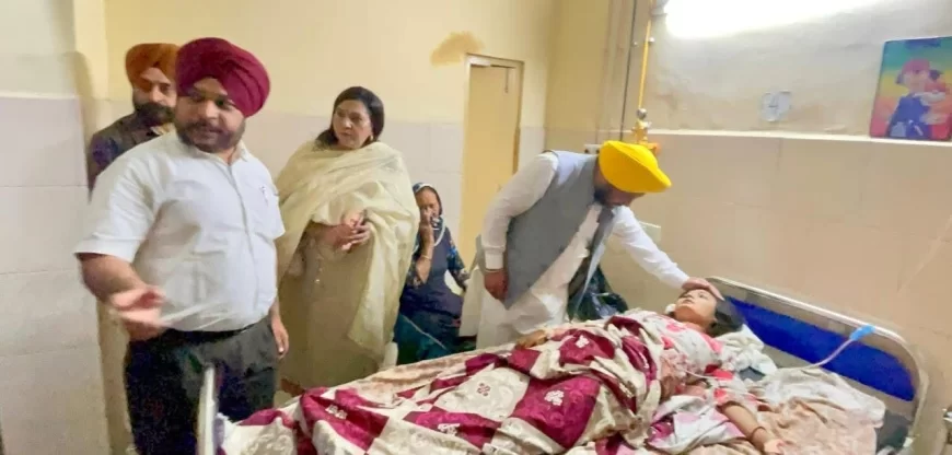 जंडियाला में गोली लगने से घायल हुई लड़की की पहचान जानने सिविल अस्पताल पहुंचे कैबिनेट मंत्री ईटीओ