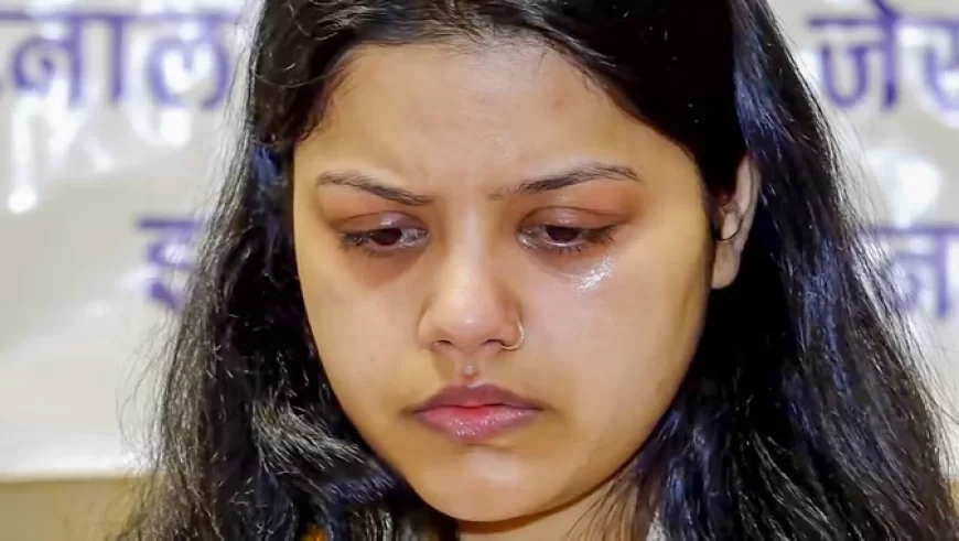 पहलगाम में सैनिक पति को खोने वाली हिमांशी की ऑनलाइन ट्रोलिंग, NCW की अपील- गरिमा का ध्यान रहे