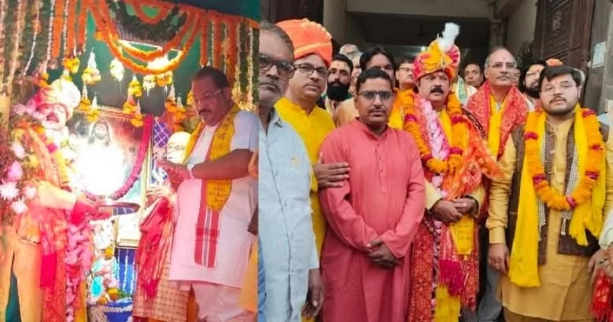 ऐतिहासिक परशुराम शोभा यात्रा में हरियाणा गोंड ब्राह्मण समाज की ओर से लगाई गई मीठे शरबत की प्याऊ