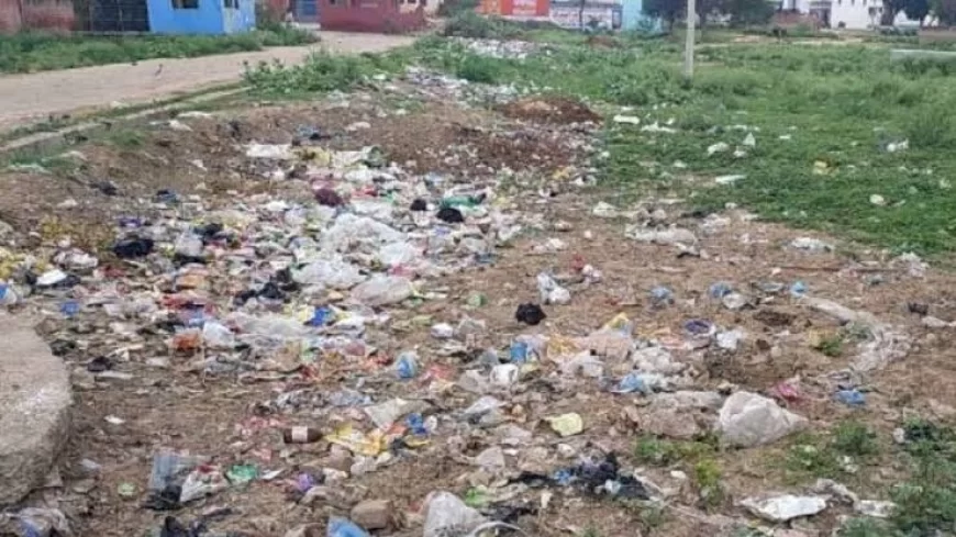 ग्राम प्रधानों/अधिकारियों के संरक्षण के चलते सफाई कर्मी बेलगाम, ग्राम सभाओं की सफ़ाई व्यवस्थाएं चौपट