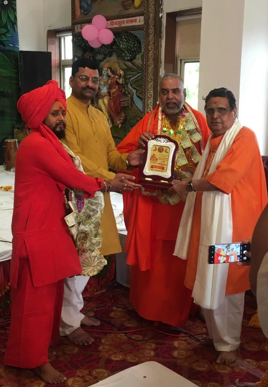 मानव सेवा ट्रस्ट (रजि.) मुंबई के द्वारा सम्मानित हुए प्रख्यात साहित्यकार डॉ. गोपाल चतुर्वेदी