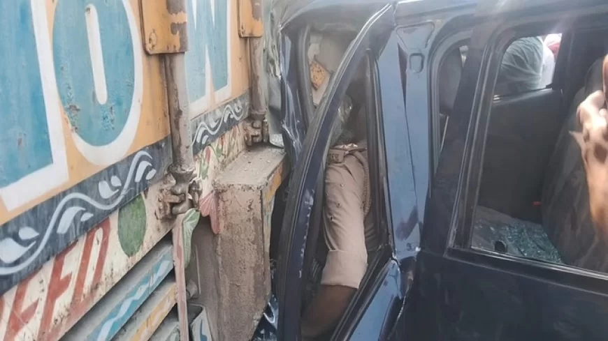 अलीगढ़ में बड़ा हादसा: कैंटर में घुसी पुलिस वैन, एक दरोगा-तीन कांस्टेबल और एक कैदी की मौत, एक पुलिसकर्मी घायल