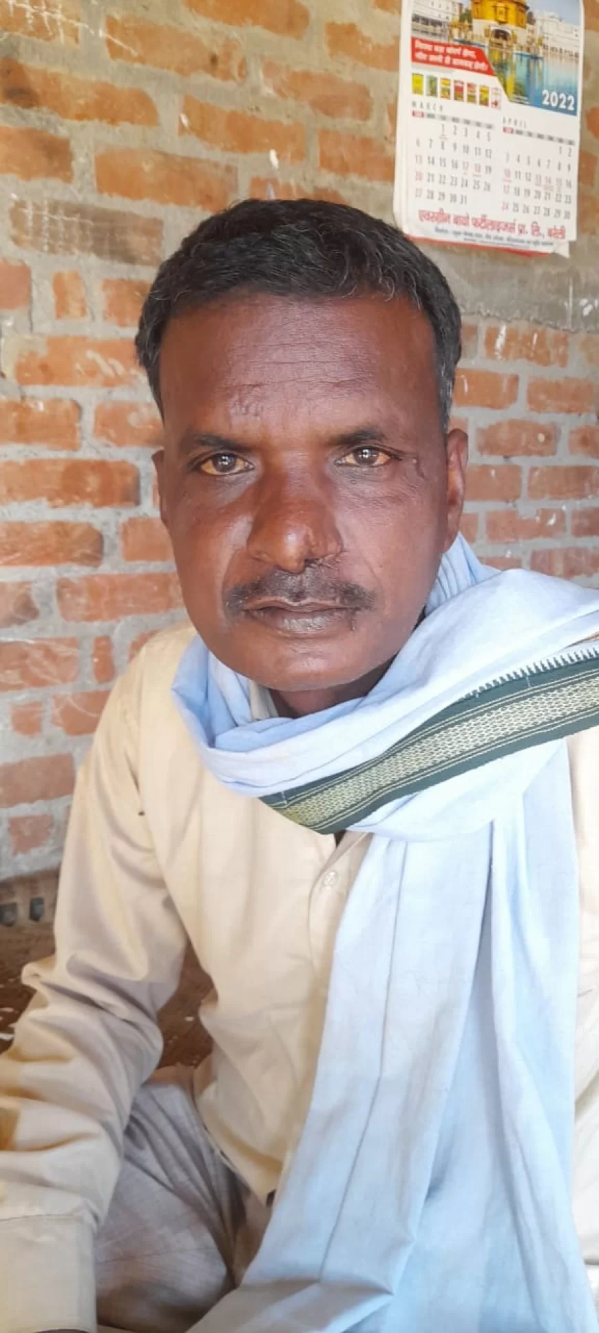 पिकअप डाला की टक्कर से वाहन का इंतजार कर रहे एक राहगीर की मृत्यु, दूसरा गंभीर घायल