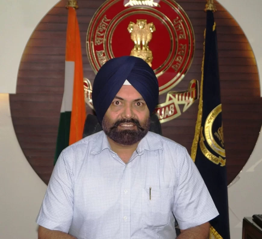 वश्यक वस्तुओं की जमाखोरी और कालाबाजारी रोकने के लिए सख्त आदेश जारी किए, दैनिक आवश्यकताओं की वस्तुओं की जमाखोरी करने वालों के खिलाफ कार्रवाई की जाएगी: जिला मजिस्ट्रेट