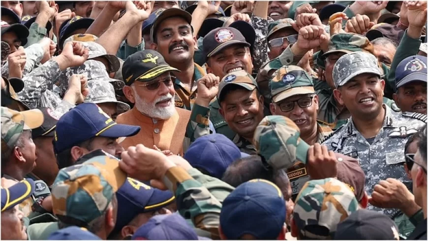 सेना के साहस को सलाम करने आदमपुर एयरबेस पहुंचे पीएम मोदी; पाकिस्तान के झूठ का किया पर्दाफाश