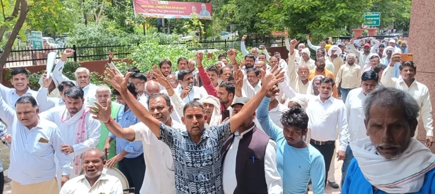 धनगरों ने 568 दिन से चल रहा धरना किया स्थगित, डीएम के अश्वासन पर बैठक करके लिया सर्वसम्मिति से निर्णय