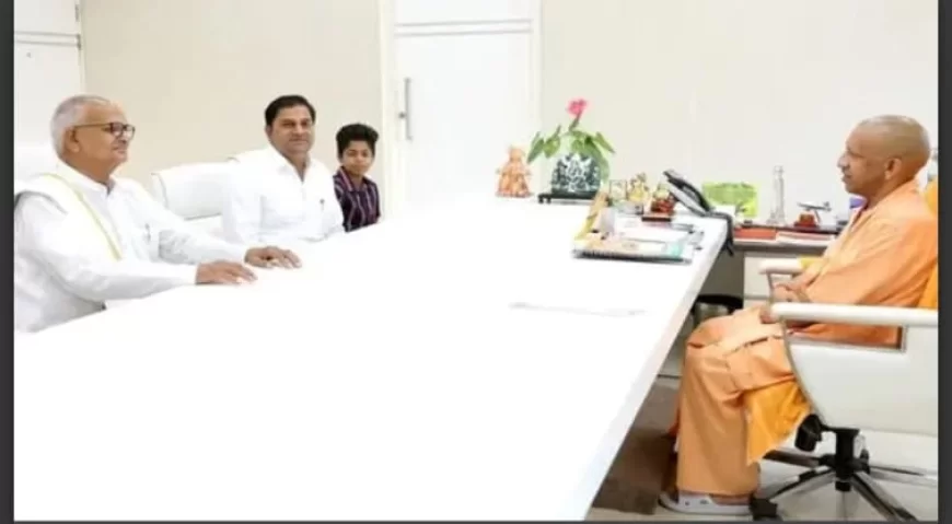 मथुरा के वकीलों की समस्या पहुंची सीएम के द्वार, किशन सिंह पूर्व वार अध्यक्ष ने की योगी से वार्ता