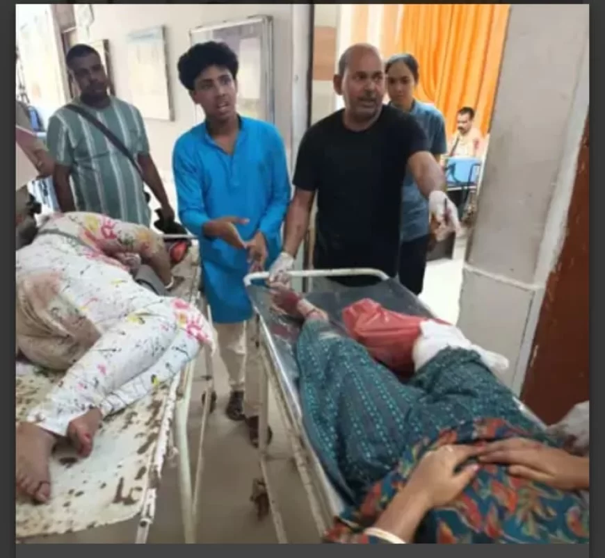 राधाकुण्ड छटीकरा मार्ग पर भीषण सड़क हादसा, आधा दर्जन तीर्थ यात्री घायल, अस्पताल में भर्ती