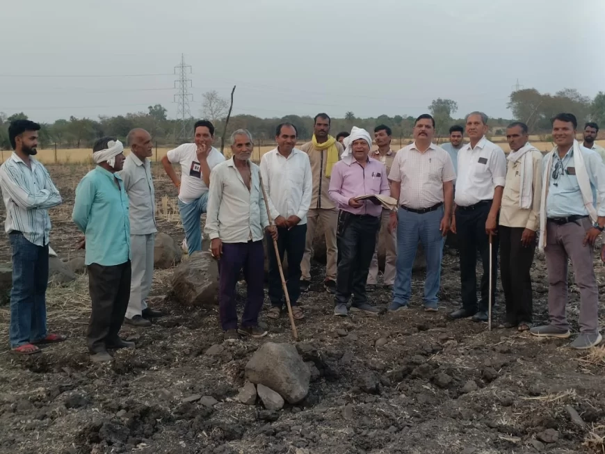 कलेक्टर के नवाचार ‘मोबाइल कोर्ट’ के माध्यम से भूमि संबंधी मामलों का किया जा रहा है त्वरित समाधान, ‘ऑपरेशन सिंदूर’ में तैनात सैनिक के भूमि संबंधी मामले का कलेक्टर गुना द्वारा करवाया गया संतुष्टिपूर्वक निराकरण