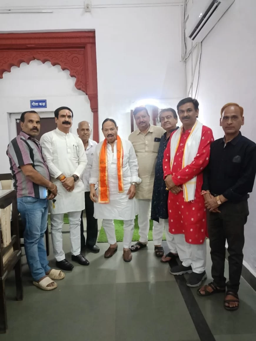 पूर्व संगठन प्रदेश महामंत्री श्री मोघे के गुना आगमन पर भाजपा जनों ने किया स्वागत