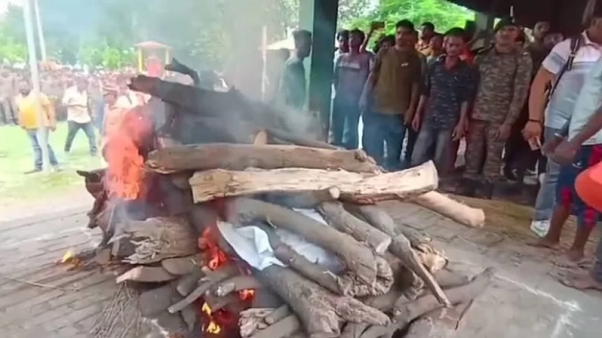 राजकीय सम्मान के साथ हुआ शहीद लेफ्टिनेंट शशांक का अंतिम संस्कार, जमथरा घाट पर पंचतत्व में हुए विलीन